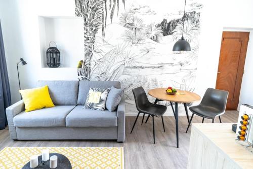 Studio Guimet avec terrasse-Oullins centre-Lyon : Appartements proche de Saint-Genis-Laval