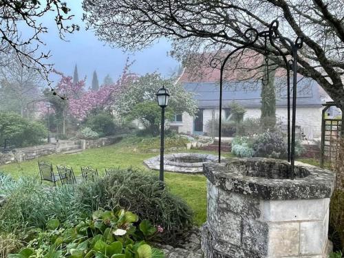 Garden Retreat Loire Riverside : Appartements proche de Rivarennes