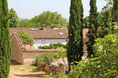 Le Logis de Caumont avec Accès Piscine ! : Maisons de vacances proche de Gimat