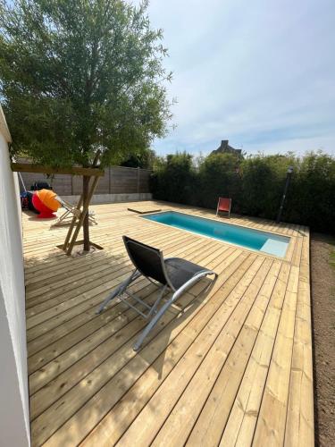 Charmante maison avec piscine : Villas proche de Saint-Jacut-de-la-Mer