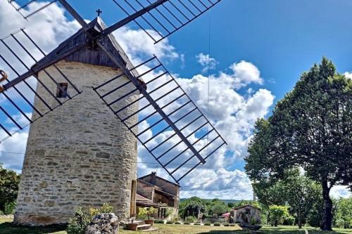 Moulin à vent de Brunard : Maisons de vacances proche de Bach