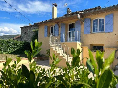 *Luba Huis - Maison avec Jardin en Provence* : Maisons de vacances proche de Buisson