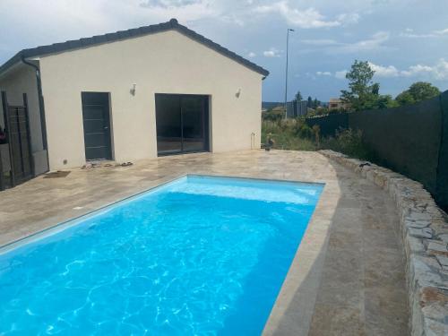 Villa moderne avec piscine Aubenas : Villas proche de Saint-Sernin