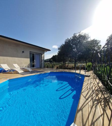Domaine U Filanciu, Maison Ghjulia avec piscine - Centre Corse : Maisons de vacances proche de Piedigriggio