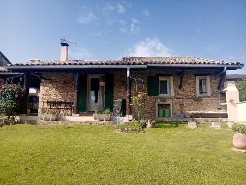 Maison de 2 chambres avec jardin clos et wifi a Arnaud Guilhem : Maisons de vacances proche de Roquefort-sur-Garonne