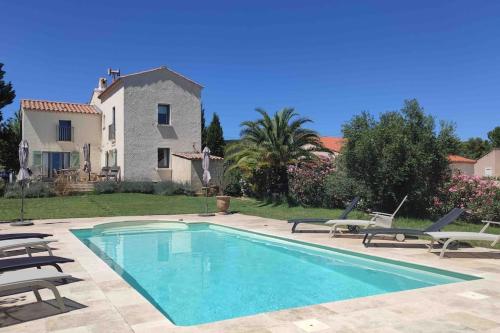 Spacious Villa with private Pool- Near Pezenas : Maisons de vacances proche de Vailhan
