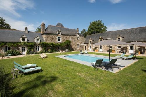 MANOIR DU VAU D ARZ gîtes et chambres d hôtes avec piscine : B&B / Chambres d'hotes proche de Rochefort-en-Terre