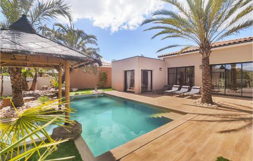 Awesome Home In Puimisson With Outdoor Swimming Pool, Wifi And Private Swimming Pool : Maisons de vacances proche de Puimisson