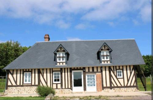 Gite écurie familly : Maisons de vacances proche de Saint-Martin-de-Bienfaite-la-Cressonnière