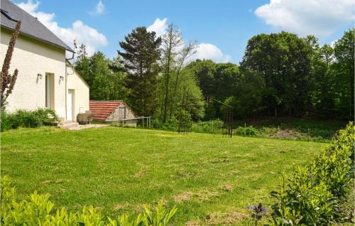 Awesome Home In Bugeat With Internet And 3 Bedrooms : Maisons de vacances proche de Grandsaigne