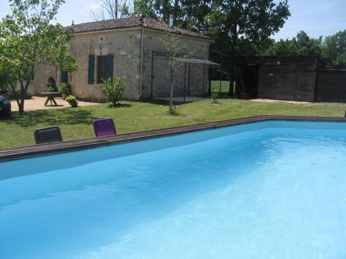Maison de campagne / piscine privée : Maisons de vacances proche de Tourliac