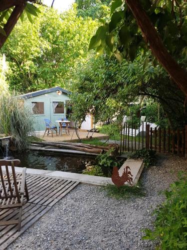 La cabane de Mimi la Sardine : Maisons d'hotes proche de Teloché