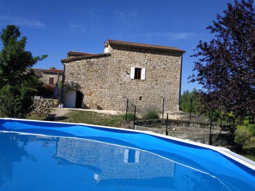Gîte du soleil 3 étoiles avec piscine - sud Ardèche. : Maisons de vacances proche de Fons