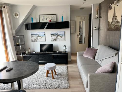 Superbe appartement à 30m plage : Appartements proche de Saint-Aubin-d'Arquenay
