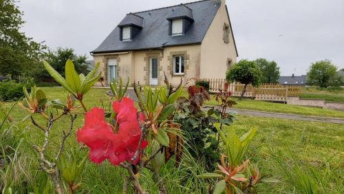 Grande maison de 4 chambres, 9 couchages proche du Mont Saint Michel : Maisons de vacances proche de Crollon