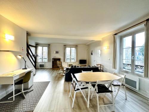 Suites Rive Gauche - Duplex Fontainebleau - Chez André : Appartements proche d'Ury