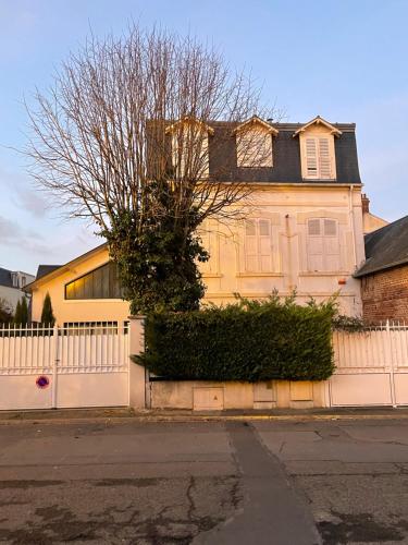 Charmante villa en plein centre de Villers sur Mer : Villas proche d'Auberville