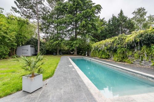 Villa with pool hammam near Paris and Versailles - Welkeys : Villas proche de La Celle-Saint-Cloud