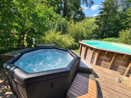 Le Chalet Cosy piscine et spa : Chalets proche d'Obersoultzbach