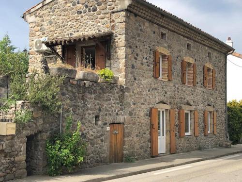 Au cœur de l’Ardèche : Maisons de vacances proche de Saint-Fortunat-sur-Eyrieux