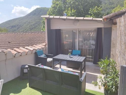 Charmant Appart cosy + terrasse : Appartements proche de Bordezac