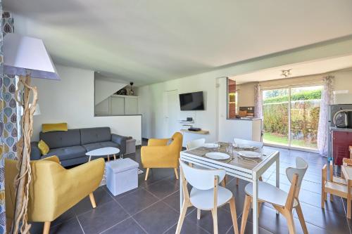 Les Roséales - Maison proche plage pour 6 voyageurs : Maisons de vacances proche de Bény-sur-Mer