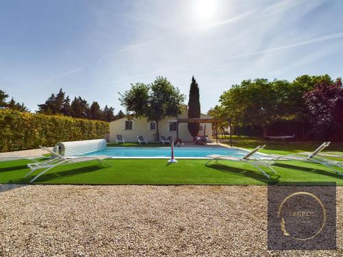 Villa Crousadou, 10 personnes avec piscine à Saint-Rémy-de-Provence : Villas proche de Mas-Blanc-des-Alpilles