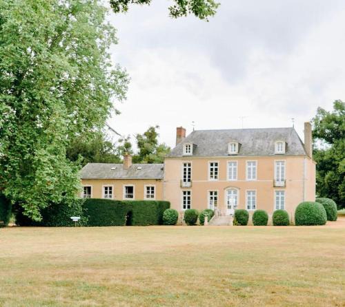 Château de Marigné - Gîte de charme- 15 pl : Maisons de vacances proche de Bazouges-sur-le-Loir