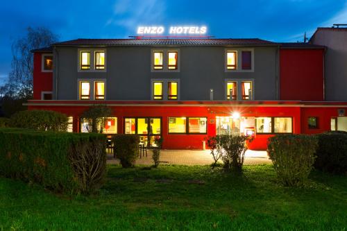 Enzo Hotels Pont-a-Mousson by Kyriad Direct : Hotels proche d'Atton