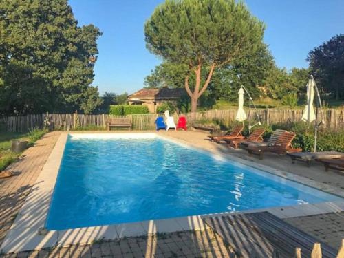 Gîte au coeur de la nature avec piscine : Maisons de vacances proche de Saint-Amand-de-Belvès