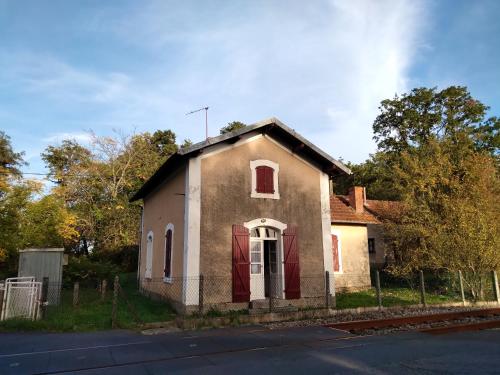Maison de 3 chambres a Lathus Saint Remy : Maisons de vacances proche de Lathus-Saint-Rémy