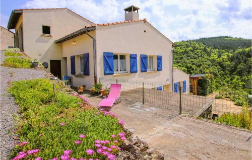 Awesome Home In Lamastre With Wifi And 2 Bedrooms : Maisons de vacances proche de Châteauneuf-de-Vernoux