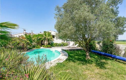Nice Home In Mdis With Wifi, Swimming Pool And 3 Bedrooms : Maisons de vacances proche de Médis