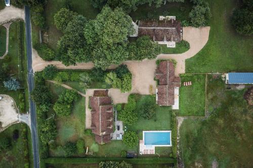 La Grange et L'écurie, Maisons de vacances Solognotes avec spas privatifs et piscine : Maisons de vacances proche de Theillay
