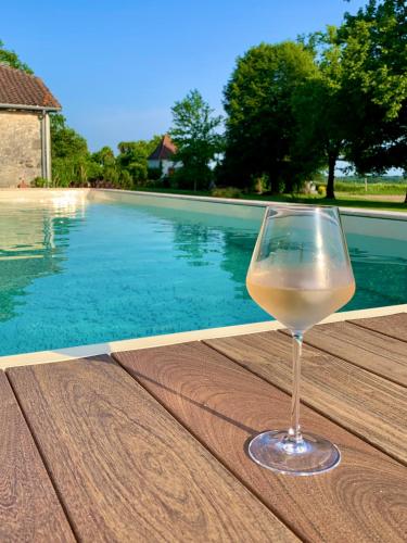 Le Poutic piscine chauffee : B&B / Chambres d'hotes proche de Saint-Julien-d'Armagnac