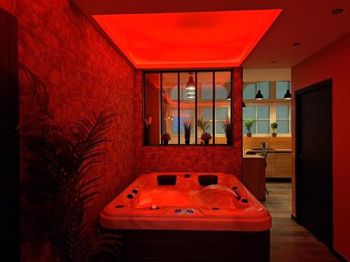 Meublé haut de gamme avec spa privatif et cabine sauna I R : Appart'hotels proche d'Étrun