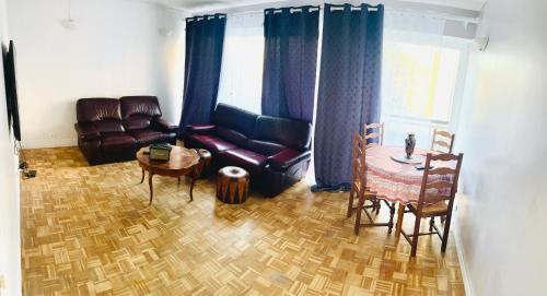 Spacieux et confortable appartement en résidence : Appartements proche de Montgeroult