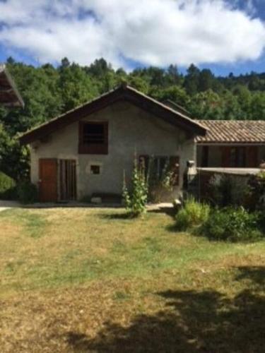 Charmante maison aux sources de la Drôme : Maisons de vacances proche de Le Saix