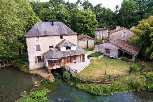 Le Moulin des Rives - Somptueuse demeure du XIIème : Appartements proche de Sommières-du-Clain