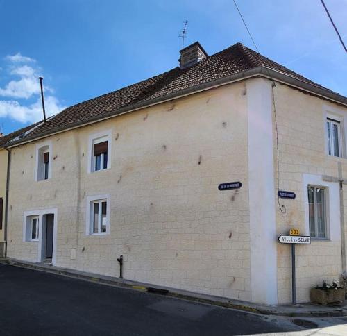 Le Couvent maison champenoise : Maisons de vacances proche de Chigny-les-Roses