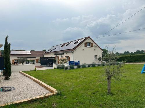 Gite de la Combe Ganat : Maisons de vacances proche de Vendenesse-sur-Arroux