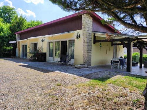 Villa des petites Chaumes : Maisons de vacances proche de Sauvigny-le-Beuréal