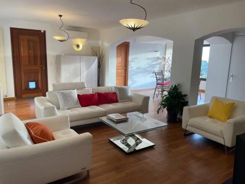 Superbe logement familiale, 4 chambres et 4 Sdb : Appartements proche d'Eccica-Suarella