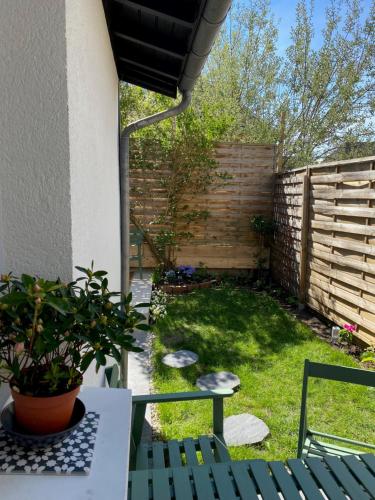 Maison cosy rénovée avec jardin : Maisons de vacances proche de Roncherolles-sur-le-Vivier