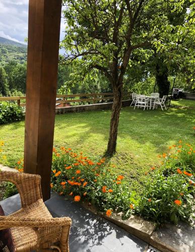 Casa adosada con gran jardín en Osséja : Maisons de vacances proche de Palau-de-Cerdagne