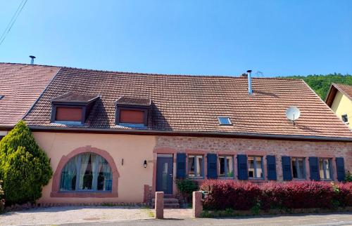 Maison de 5 chambres avec jardin clos et wifi a Bassemberg : Maisons de vacances proche de Breitenbach