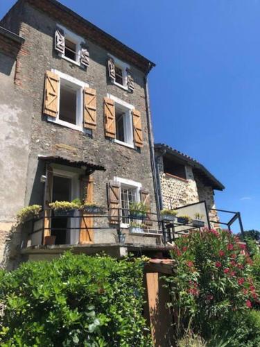 Beautiful Village House next to Garonne river! : Maisons de vacances proche de Boussan