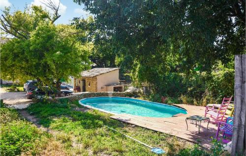 Amazing Home In Vacqueyras With Wifi, Private Swimming Pool And 2 Bedrooms : Maisons de vacances proche de Vacqueyras