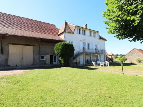 Agréable maison de campagne 12 voyageurs : Maisons de vacances proche de Montagny-lès-Buxy