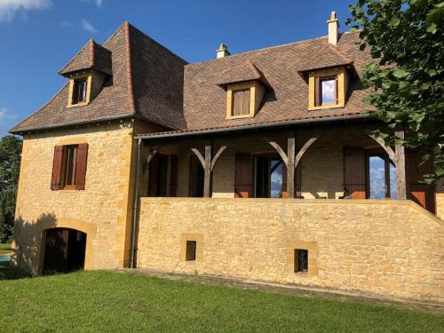 Grande maison en Périgord à 10 mn de Sarlat : Villas proche de Marquay